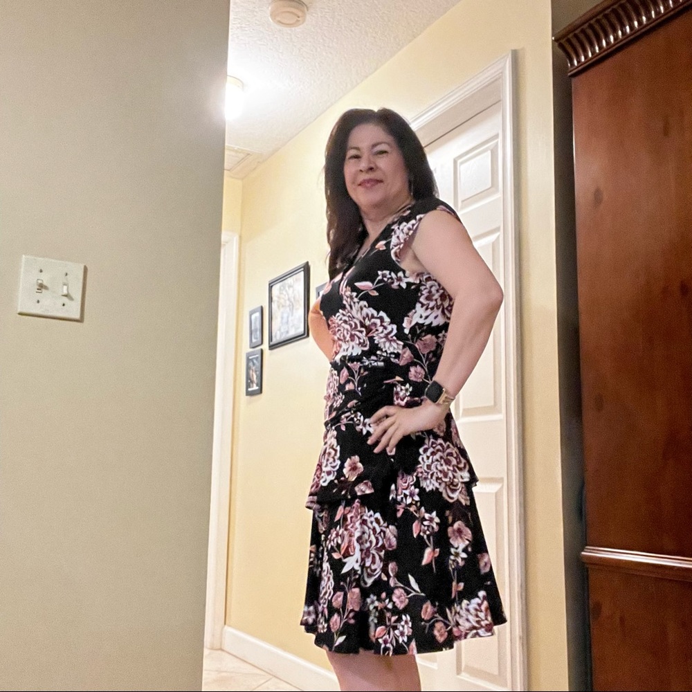 Dress with ruffled layers - size Large